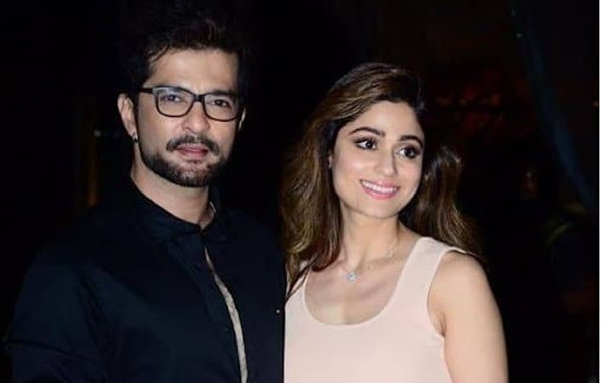 एक दूसरे का हाथ थामे रोमांटिक डेट पर दिखे शमिता शेट्टी और राकेश बापट, फैंस ने दिया ऐसा रिएक्शन