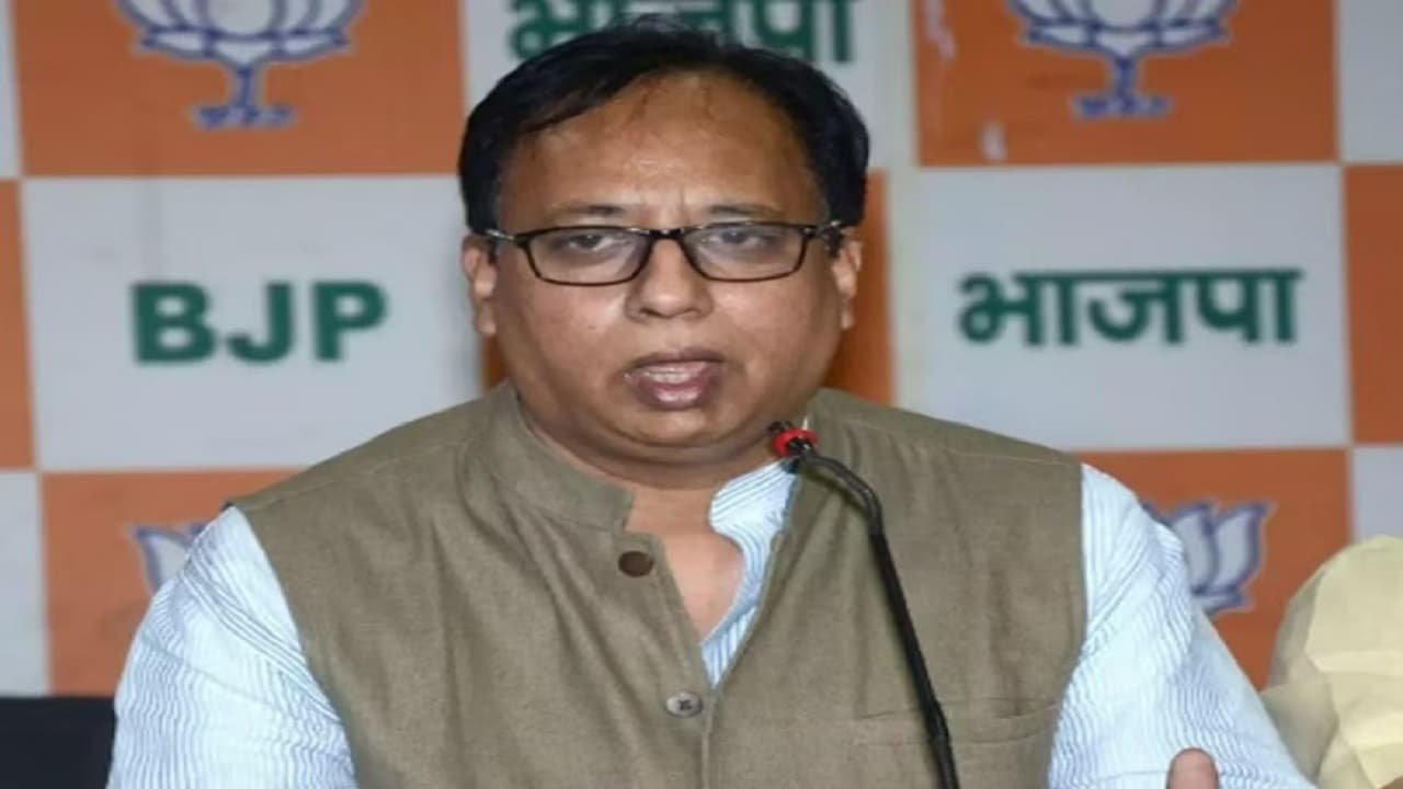 रमजान पर मुस्लिम कर्मचारियों को सरकार ने दिया बड़ा तोहफा, BJP बोली- रामनवमी पर भी मिले छुट्टी