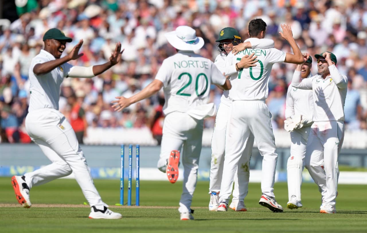 दक्षिण अफ्रीका ने पहले टेस्ट में इंग्लैंड को रौंदा, भारत के पूर्व खिलाड़ी ने पूछा- कहा गया 'Bazball'