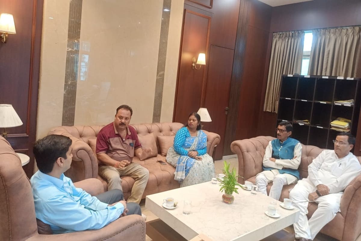 रांची: डेंगू व चिकनगुनिया के प्रकोप के बीच नगर आयुक्त से मिले सांसद संजय सेठ, शहर की स्वच्छता का दिया निर्देश