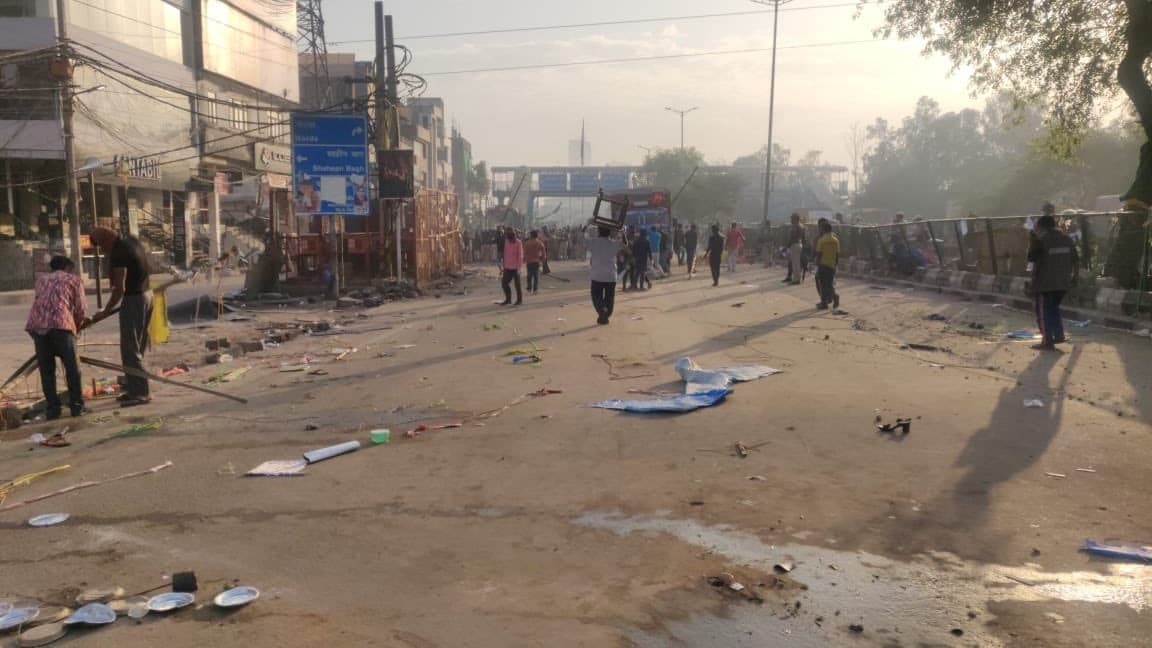 CAA-NRC के खिलाफ प्रदर्शन कर रहे लोगों को शाहीन बाग से हटाया गया, लॉकडाउन के बाद एक्शन में दिल्ली पुलिस