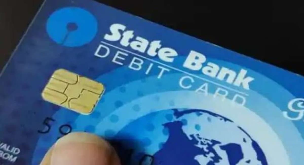 SBI डेबिट कार्ड से की गई शॉपिंग को अब आप EMI में कर सकते हैं कनवर्ट, जानिए क्या है इसकी प्रक्रिया...?