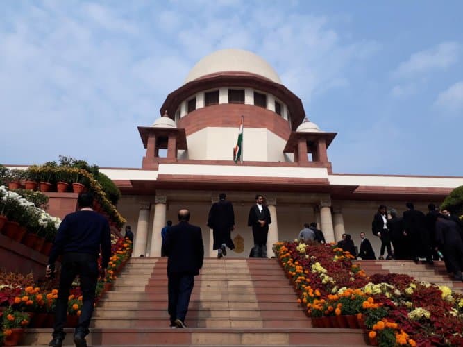कमलनाथ ने चुनाव आयोग के फैसले के खिलाफ खटखटाया सुप्रीम कोर्ट का दरवाजा