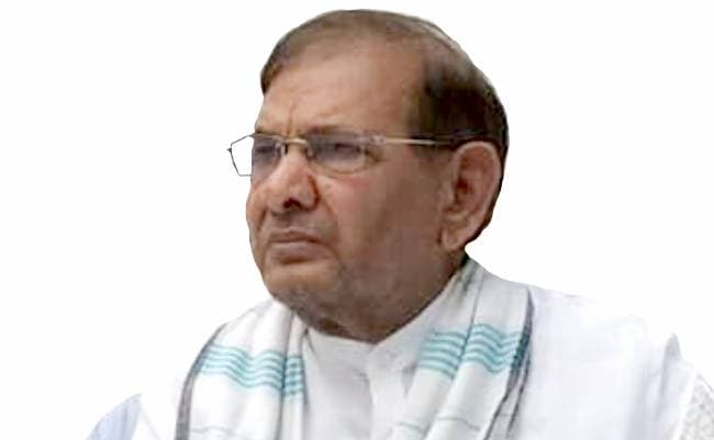 corona crisis in India : कोरोना संकट से निबटने में प्रधानमंत्री विपक्ष और वरिष्ठ नेताओं से परामर्श करें : शरद यादव