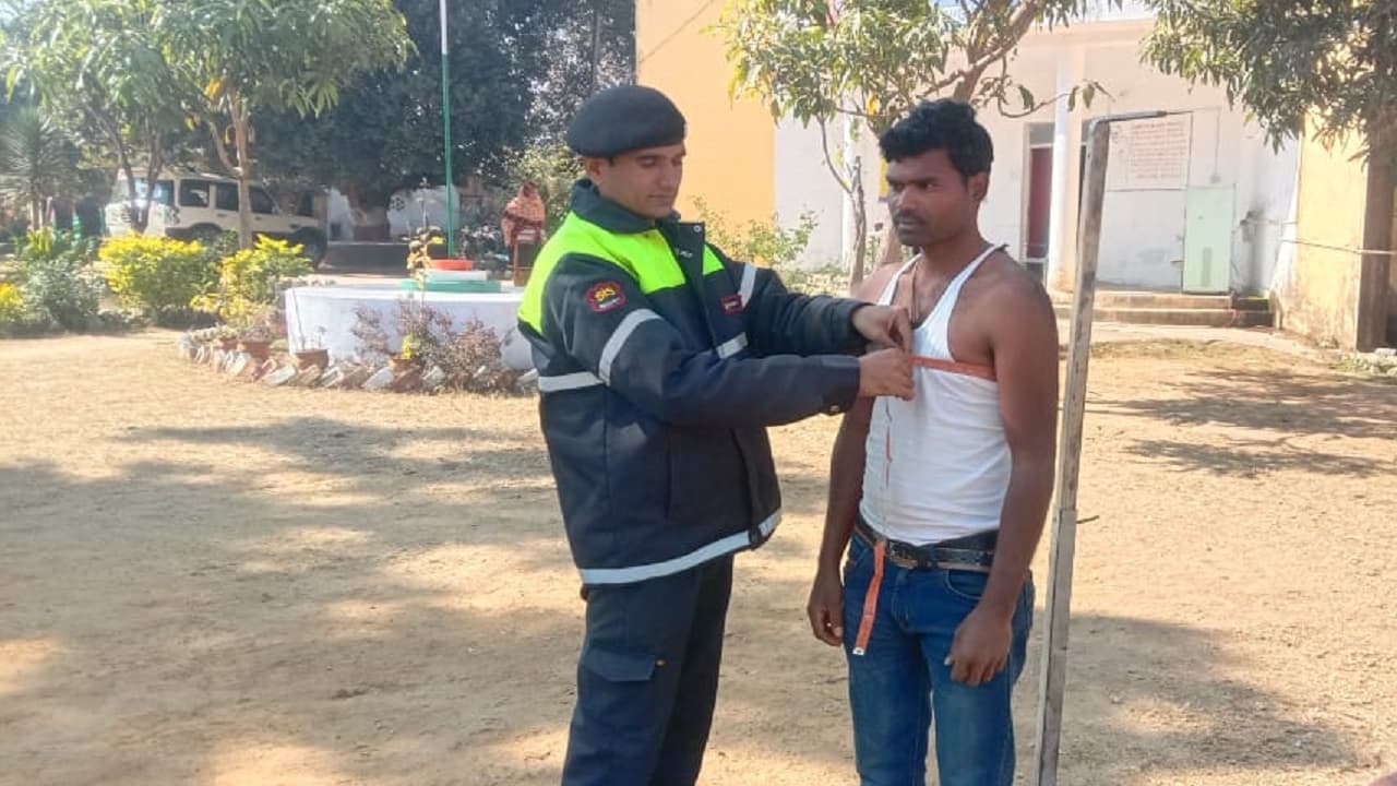 Naukri 2021: SIS के भर्ती कैंप का आयोजन, सुरक्षाकर्मी व सुरक्षा सुपरवाइजर के लिए 6 अभ्यर्थियों का हुआ चयन