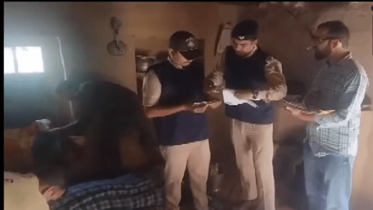 जम्मू-कश्मीर में पाकिस्तानी आतंकवादियों के ठिकानों पर एसआईयू और एनआईए की छापेमारी