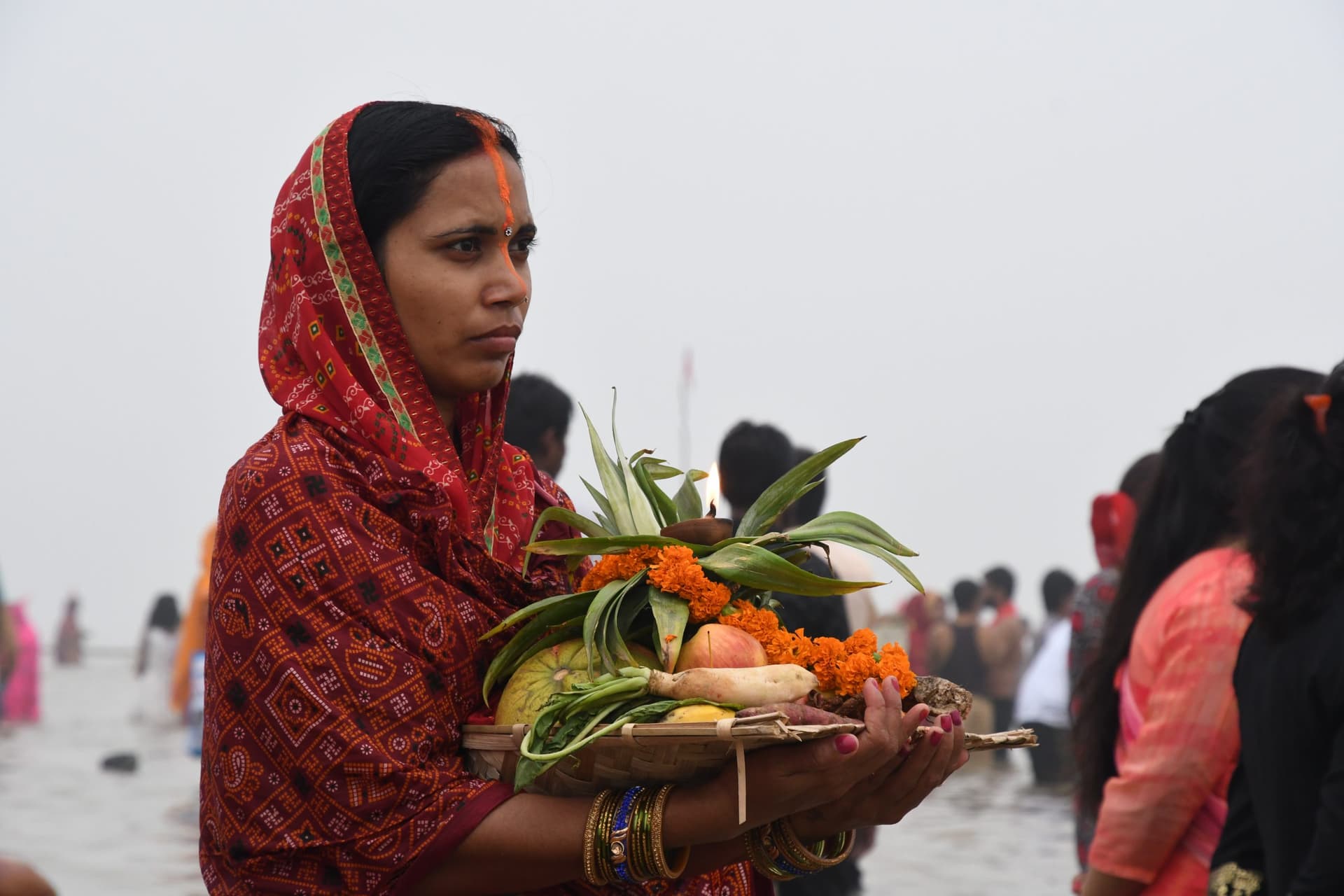 Chhath Puja 2020: तसवीरों में छठ की छटा, सालों से पूजा का आयोजन, भगवान सूर्य और महाभारत से भी जुड़े हैं मंदिर