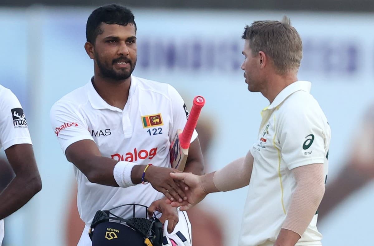AUS vs SL Test: श्रीलंका ने ऑस्ट्रेलिया को पारी और 39 रन से हराया, दिनेश चांदीमल का दोहरा शतक