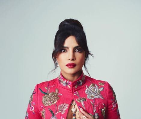 जब करीना के सामने ही प्रियंका से एक्स ब्वॉयफ्रेंड शाहिद को लेकर करण ने पूछ लिया था ये सवाल, VIDEO