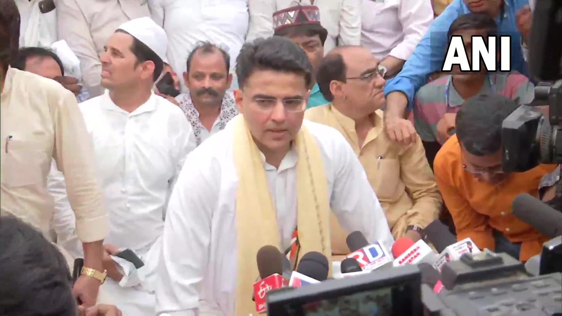 सचिन पायलट ने अशोक गहलोत सरकार पर लगाया गंभीर आरोप, अनशन से कांग्रेस में खलबली