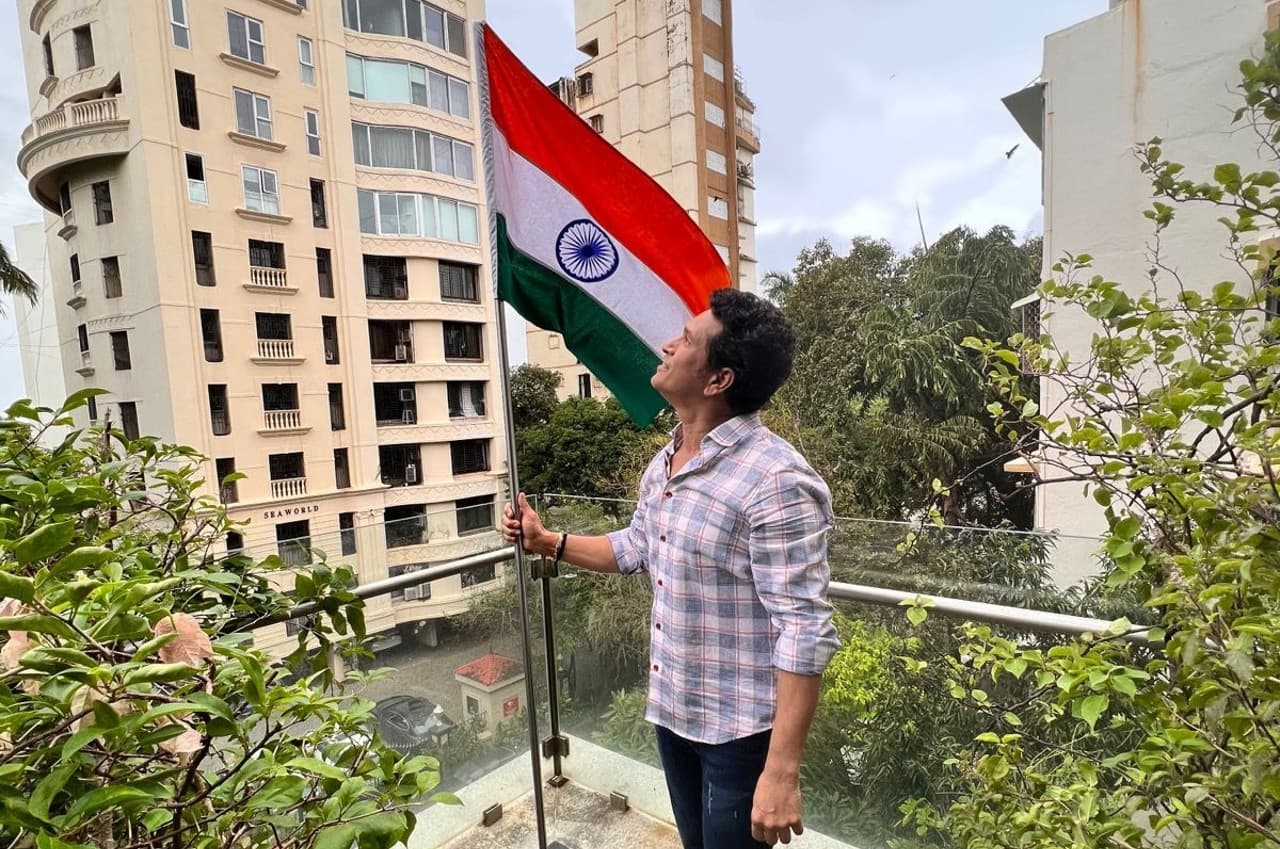 सचिन तेंदुलकर, वीरेंद्र सहवाग, एमएस धोनी, सहित विदेशी खिलाड़ियों ने भी दी स्वतंत्रता दिवस की शुभकामनाएं