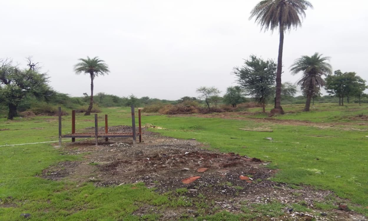 बिहार में श्मशान की भूमि भी सुरक्षित नहीं, अवैध कब्जा कर बनाये स्कूल व मंदिर, अब दिए गये ये सख्त आदेश