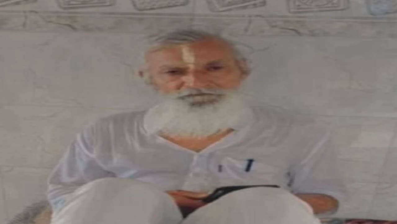 Sadhu Vijay Das Died: आत्मदाह का प्रयास करने वाले संत विजय दास का निधन, बरसाना ले जाया जायगा पार्थिव शरीर