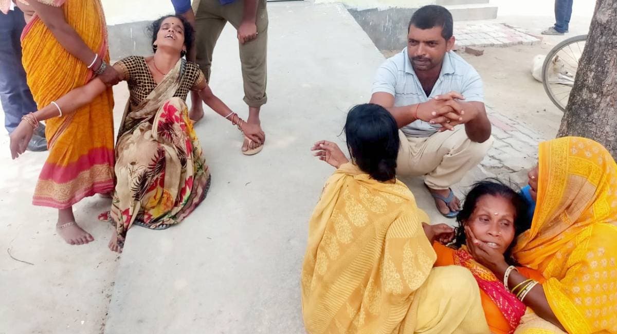 Storm Havoc: आंधी और बारिश के कारण दो और लोगों की गयी जान, जनजीवन प्रभावित Storm Havoc: आंधी और बारिश के कारण दो और लोगों की गयी जान, जनजीवन प्रभावित