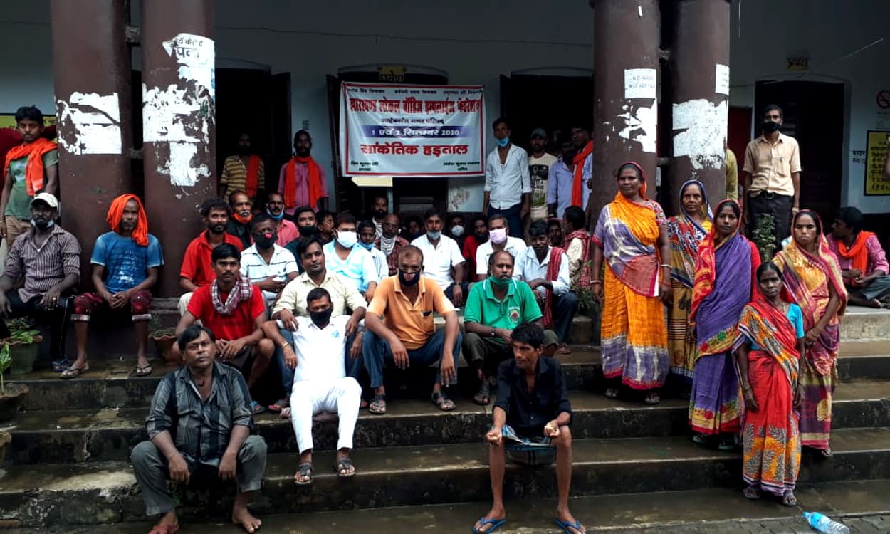 नगर परिषद कर्मियों का 2 दिवसीय हड़ताल शुरू,  शहर की सफाई व्यवस्था और कार्यालय कार्य हुआ प्रभावित