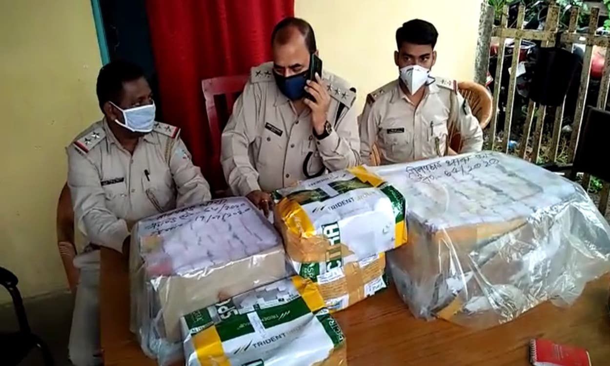 साहिबगंज में करीब 13 लाख का अवैध लॉटरी टिकट जब्त, एक आरोपी गिरफ्तार, झारखंड में लॉटरी टिकट बेचने पर है पाबंदी