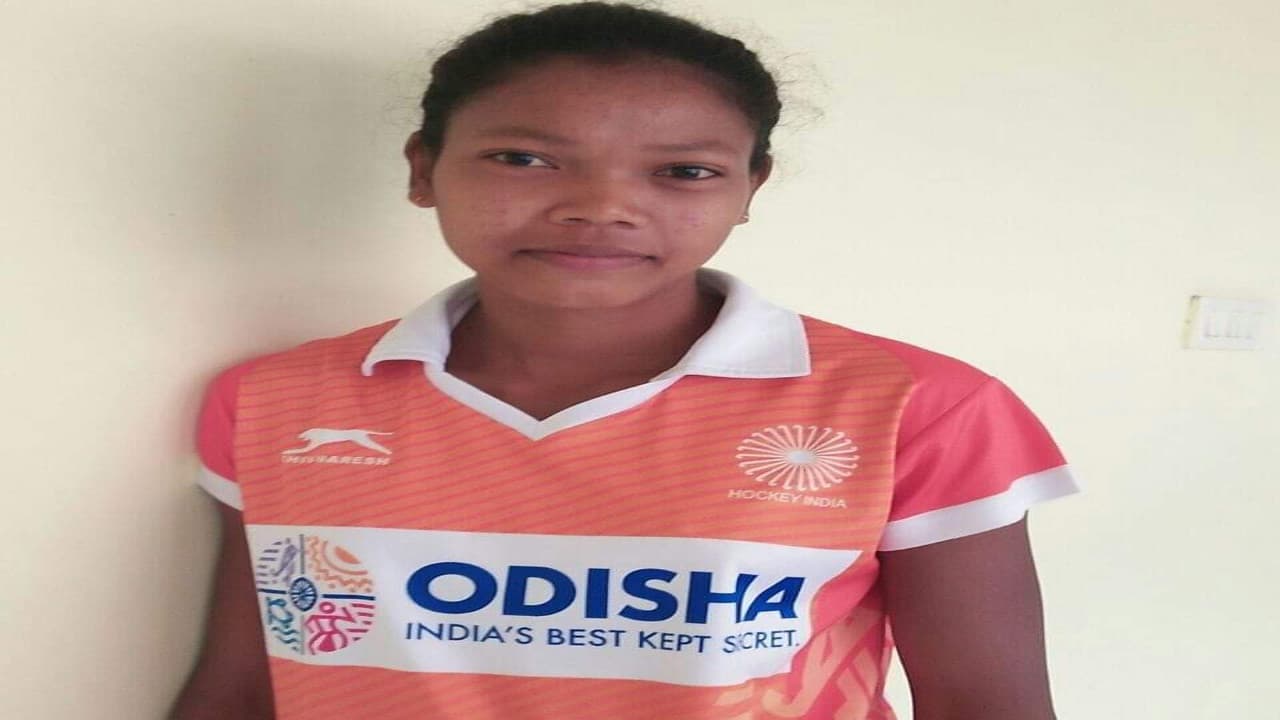 नेशनल हॉकी प्लेयर सलीमा टेटे के टोक्यो ओलंपिक में चयनित होने से गौरवान्वित हुआ सिमडेगा, पिता के गुर आये काम