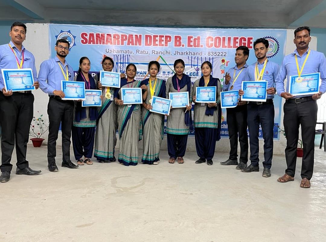 Samarpandeep B.ed College में मनाया गया NSS का स्थापना दिवस, कराई गईं प्रतियोगिता