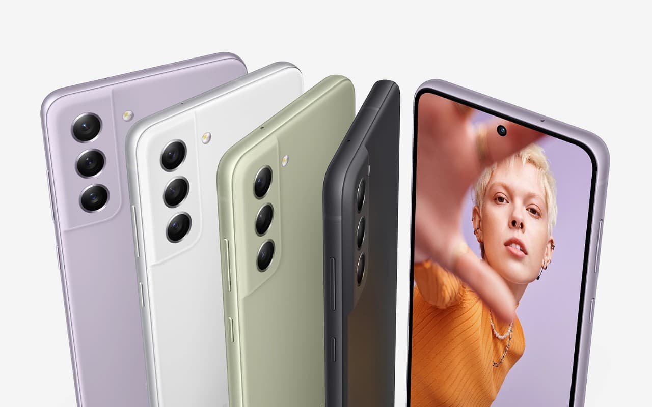 Galaxy S21 FE 5G: आधे दाम पर मिल रहा Samsung का धांसू स्मार्टफोन, ऑफर देखकर खुश हो जाएंगे