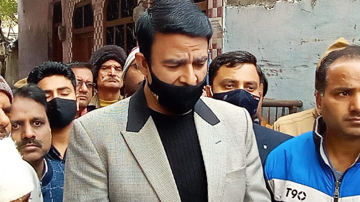 UP News: बीजेपी नेता संगीत सोम और संजीव बालियान के बीच द्वंद जारी, बात वकील के नोटिस तक पहुंची