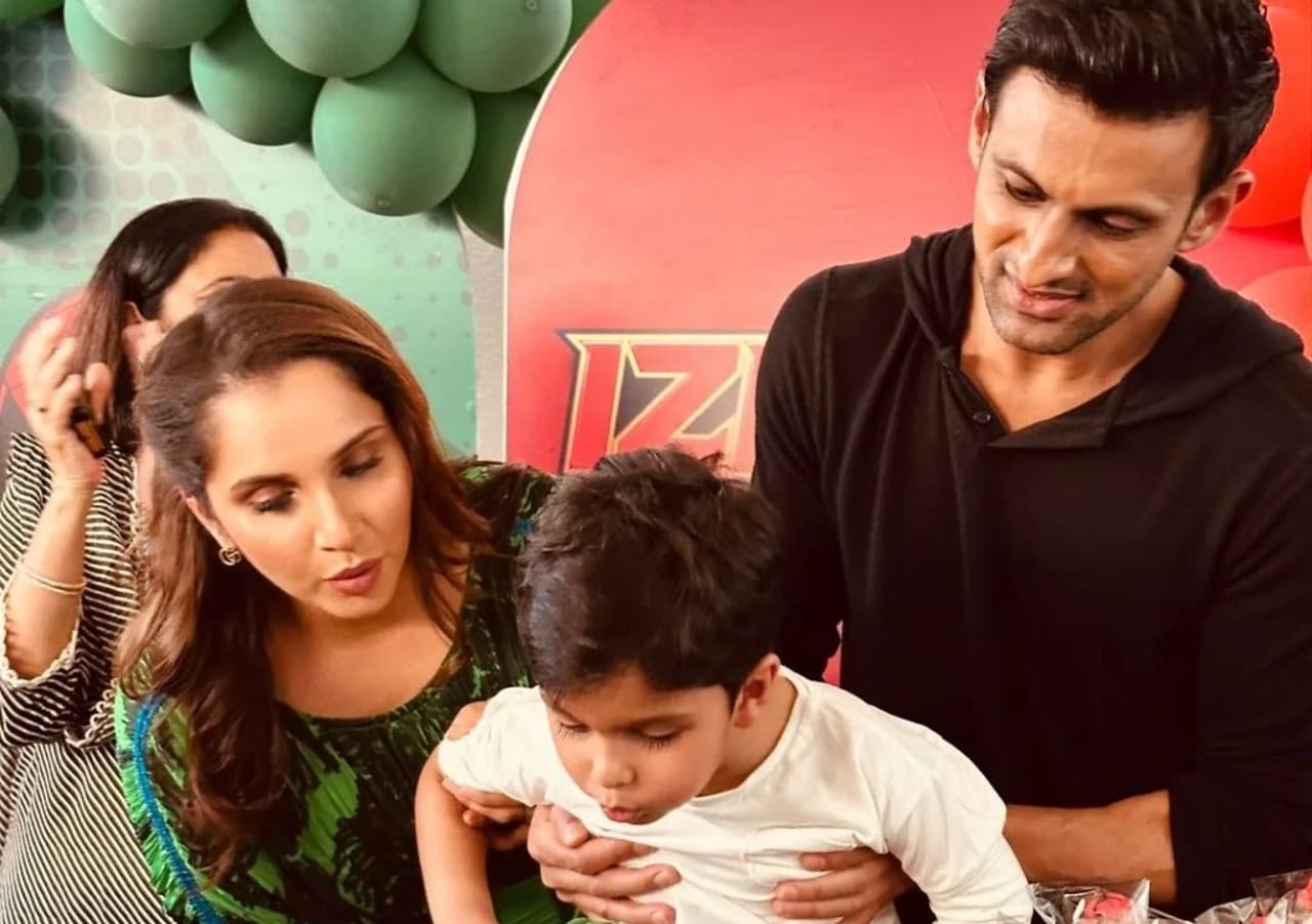 सानिया मिर्जा और शोएब मलिक अपने तलाक की आधिकारिक घोषणा कब करेंगे, किया जा रहा ऐसा दावा