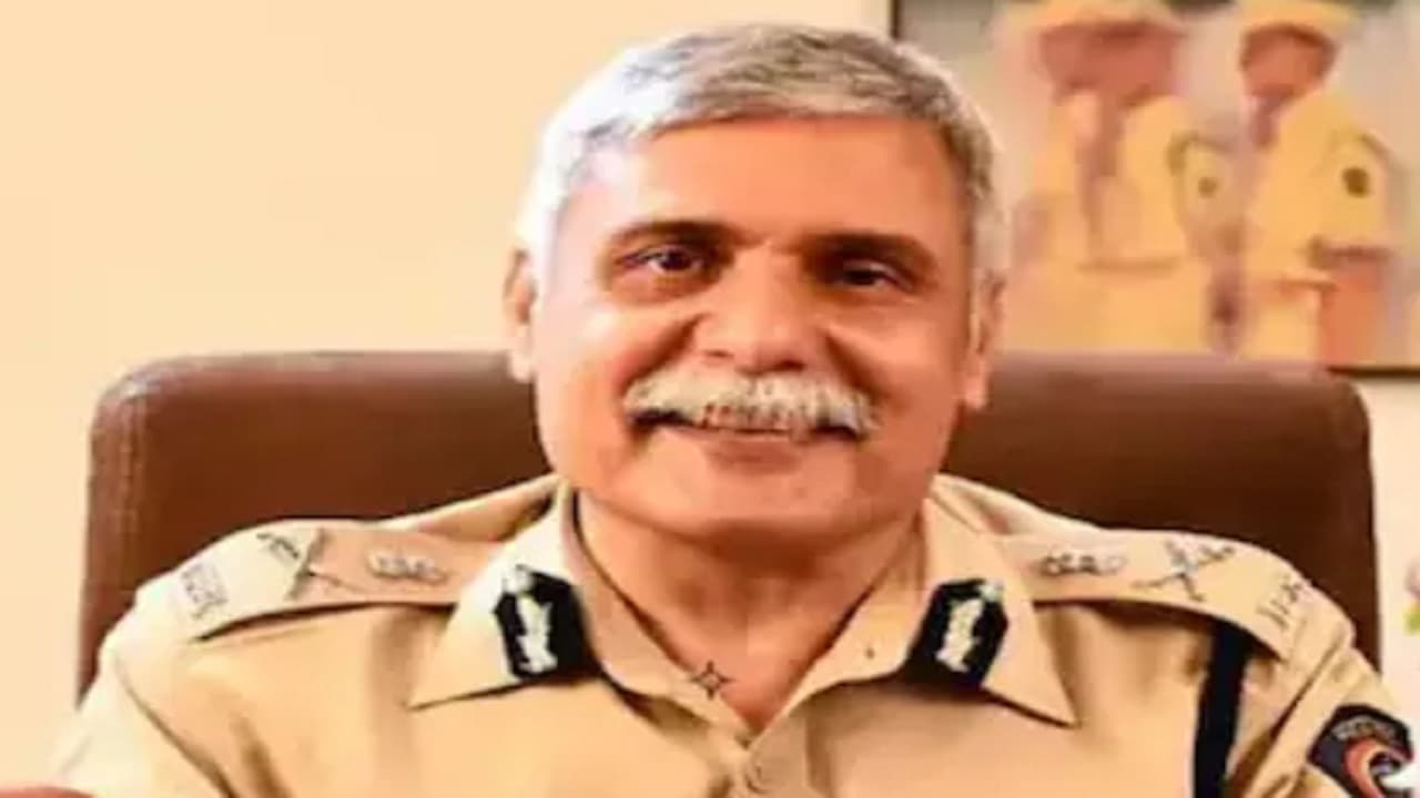 NSE Phone Tapping Case: मुंबई के पूर्व पुलिस कमिश्नर संजय पांडे को 9 दिन की ED कस्टडी में भेजा गया