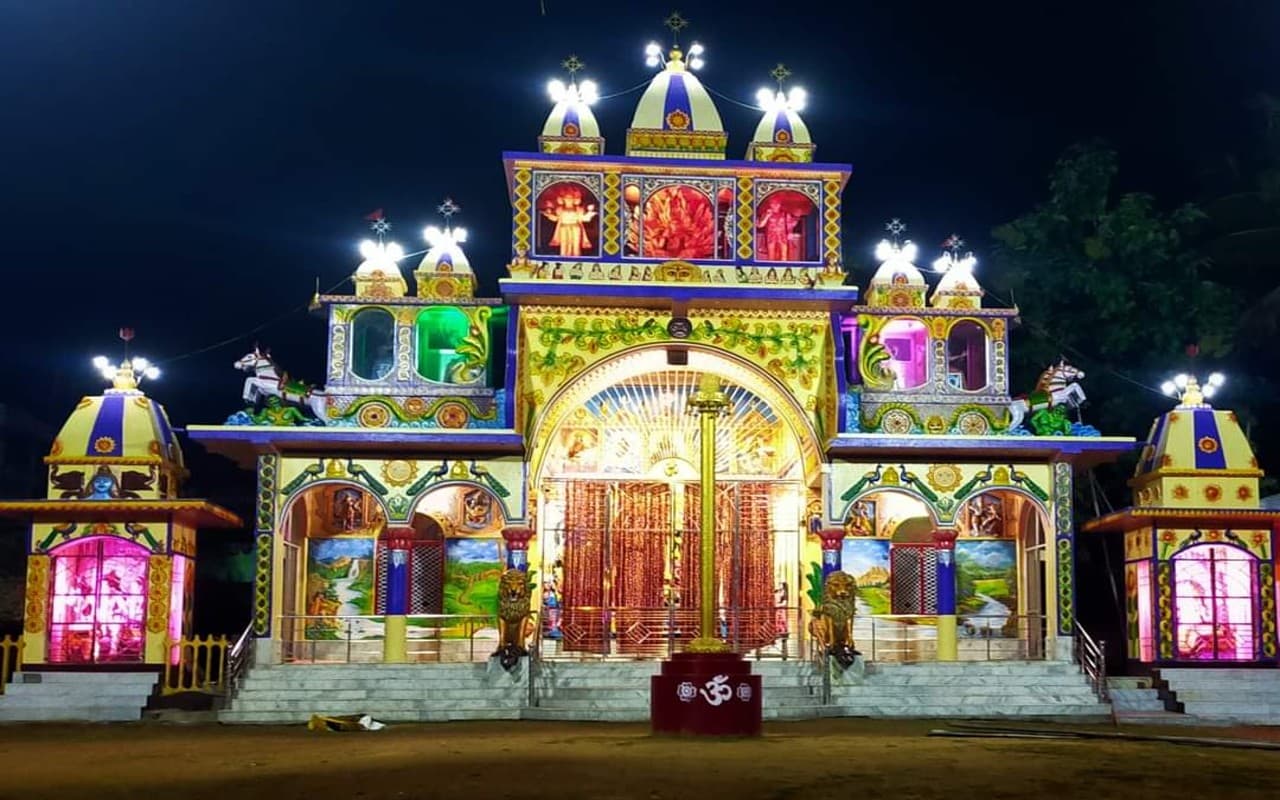 सरायकेला में राजा विक्रम सिंह ने 1620 में शुरू की थी दुर्गा पूजा, आज भी तांत्रिक पद्धति से हो रही पूजा