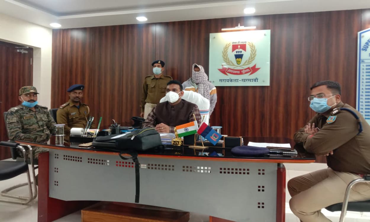 नक्सली नाजिर मुंडा कुचाई से गिरफ्तार, आदित्यपुर- गम्हरिया में पोस्टर लगा कर दहशत फैलाने की थी कोशिश