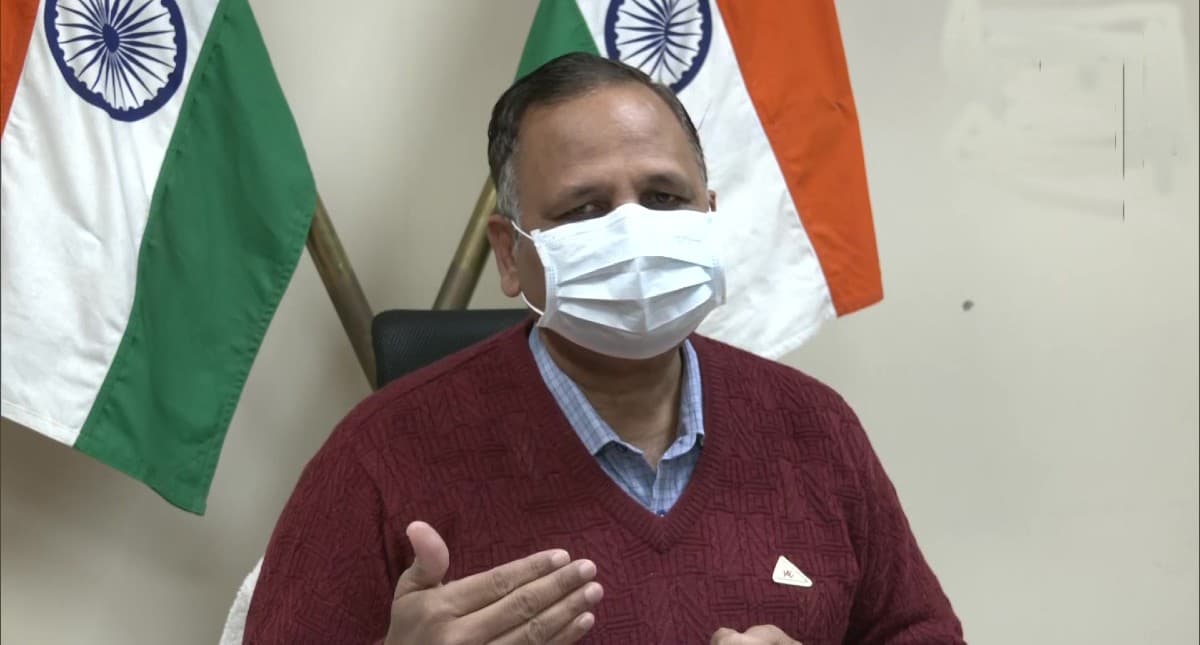 ICMR की गाइडलाइन से तीन गुना अधिक संक्रमितों की हो रही है जांच, पाबंदियों से केस में आयी कमी