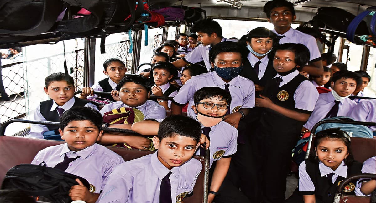 Jharkhand News: स्कूली बसों में सुरक्षित नहीं बच्चे, 48 में से 23 सुरक्षा मानकों पर नहीं उतरे खरे Jharkhand News: स्कूली बसों में सुरक्षित नहीं बच्चे, 48 में से 23 सुरक्षा मानकों पर नहीं उतरे खरे