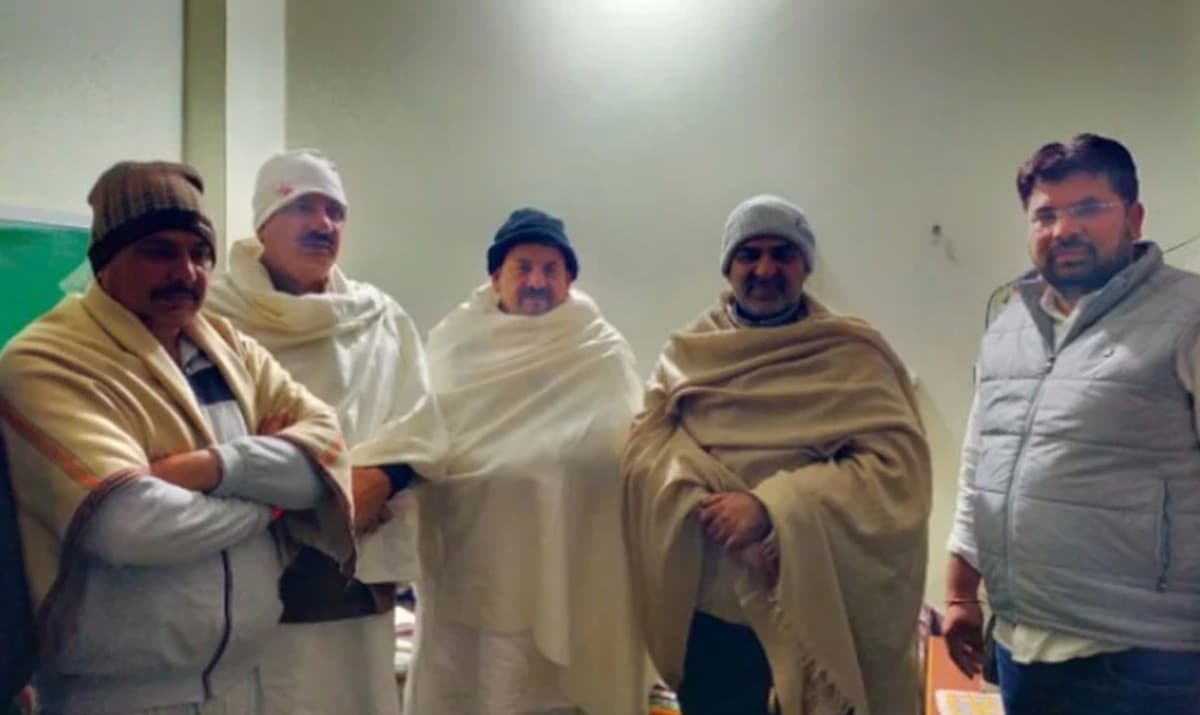 UP Chunav 2022: वेस्ट यूपी में बीजेपी का पहला दांव, नरेश टिकैत से सिसौली मिलने पहुंचे संजीव बालियान