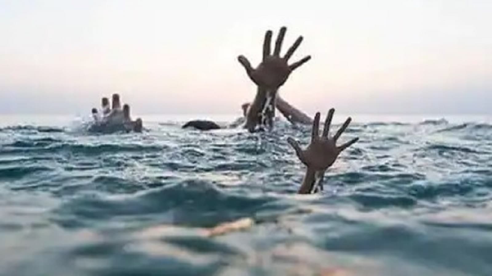 UP News: रामपुर में मवेशी चराने गए 5 बच्चों की ईंट भट्ठे के गड्ढे में डूबने से मौत, शव बरामद