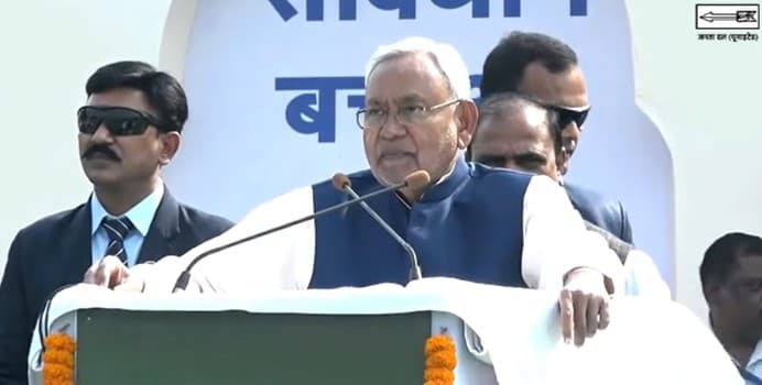 बिहार के टोला सेवकों और तालीमी मरकज का बढ़ेगा वेतन, भीम संसद में नीतीश कुमार ने किया बड़ा ऐलान..