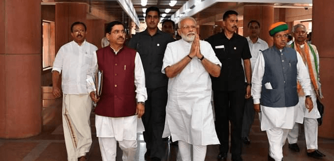 Modi Cabinet Reshuffle : बिहार और यूपी से इन्हें मिलेगी मोदी कैबिनेट में जगह ? 8 जुलाई तक सारी बैठक रद्द