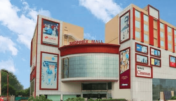 Meerut News: मॉल की रेलिंग पर बैठकर सेल्फी ले रहा था युवक, पैर फिसलने से बेसमेंट में गिरा, मौत