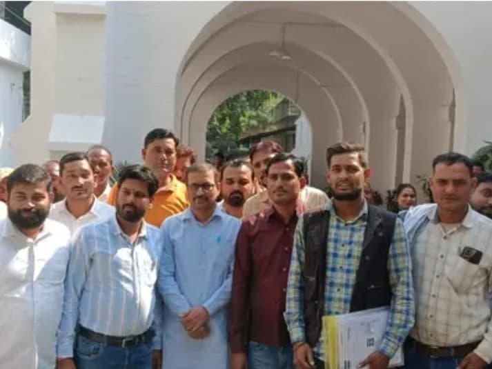 बरेली के बिथरी चैनपुर में ब्लॉक प्रमुख के खिलाफ अविश्वास लाने की तैयारी,  DM से मिले BDC, जानें पूरा मामला...