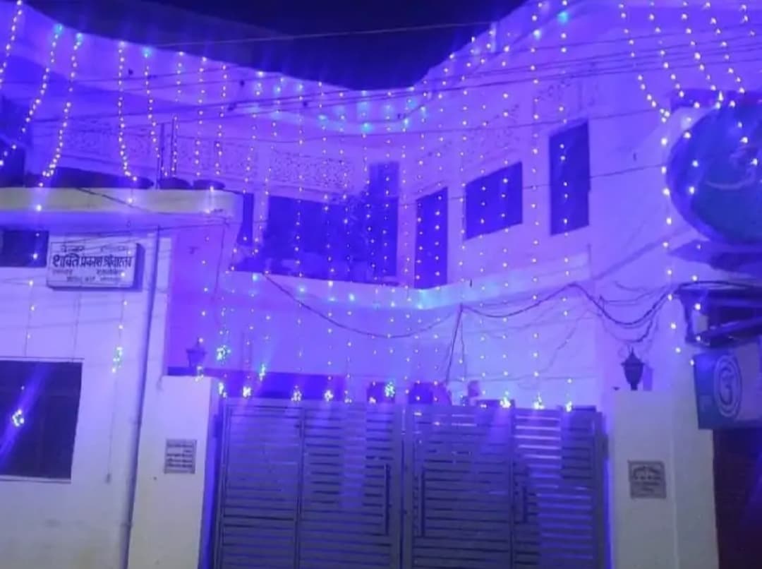 Gorakhpur News : सुब्रत राय ने गोरखपुर से एक कुर्सी व मेज और तीन दोस्तों के साथ सहारा इंडिया की रखी थी नींव