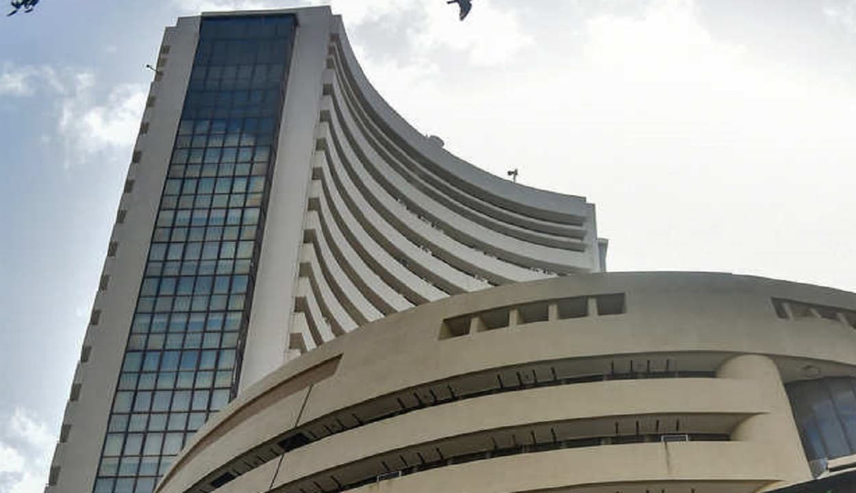 बॉन्ड बाजार में बिकवाली से स्टॉक मार्केट में 10 महीने की सबसे बड़ी गिरावट, निवेशकों का 5 लाख करोड़ से अधिक का नुकसान
