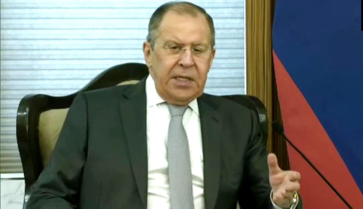 रूस के विदेश मंत्री सर्गेई लावरोव का दावा : यूक्रेन के पास अब भी मौजूद हैं सोवियत संघ का परमाणु तकनीक