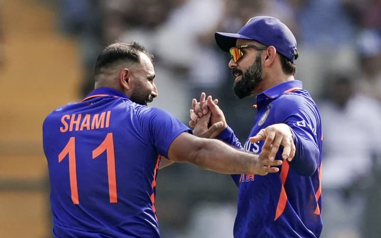 IND vs AUS: मोहम्मद सिराज और मोहम्मद शमी ने ऑस्ट्रेलिया को किया 188 पर ढेर, चटकाये 3-3 विकेट, देखें तस्वीरें