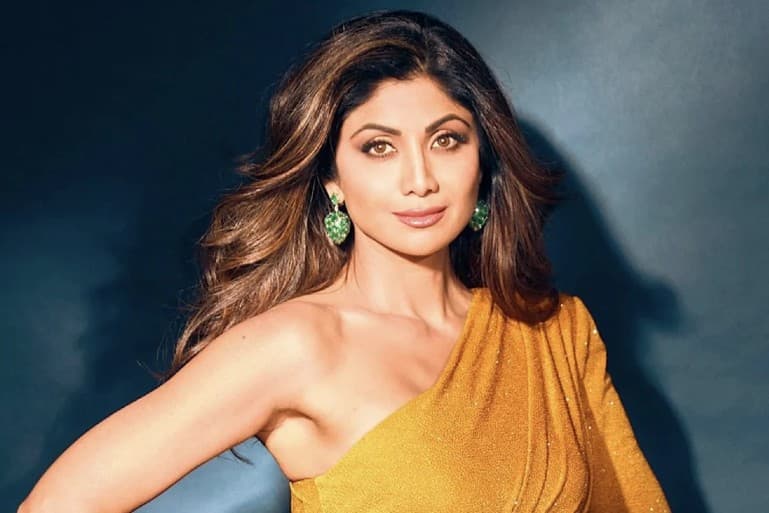 Shilpa Shetty पहुंची Hungama 2 का प्रमोशन करने, पर अपने ब्लाउज के कारण होने लगीं ट्रोल, Video Viral
