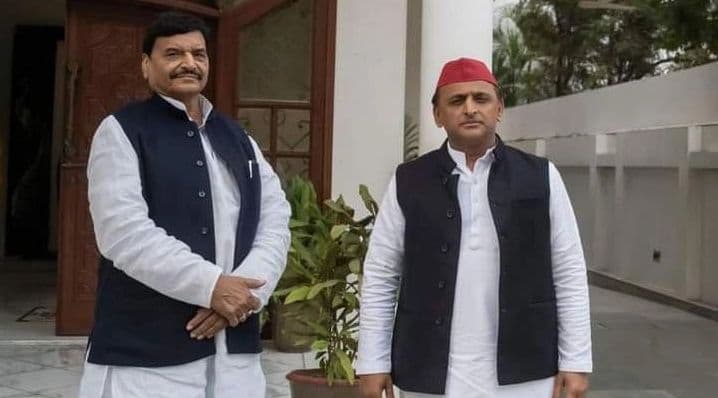 चाचा-भतीजे में गठबंधन के बाद अब मंच साझा करने की तैयारी, इस दिन एक साथ नजर आएंगे अखिलेश-शिवपाल? चाचा-भतीजे में गठबंधन के बाद अब मंच साझा करने की तैयारी, इस दिन एक साथ नजर आएंगे अखिलेश-शिवपाल?