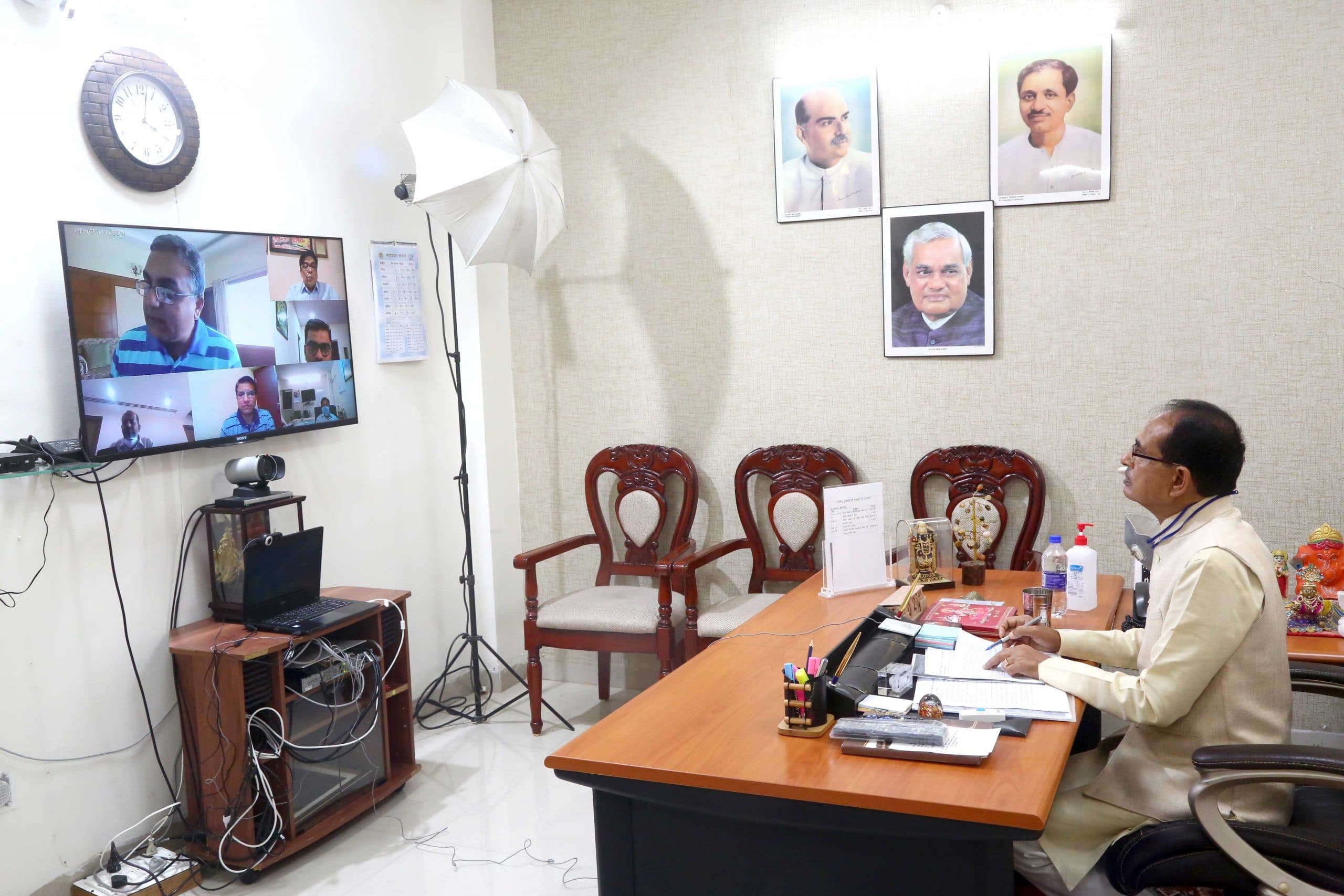 इंदौर के टाटपट्टी बाखल में कोरोना वायरस के 12 पॉजिटिव केस मिले, यहीं हुआ था डॉक्टरों की टीम पर हमला