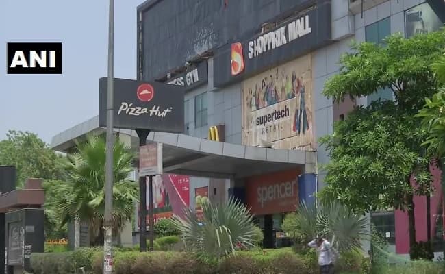 यूपी में करीब ढाई महीने बाद खुले धार्मिक स्थल और शॉपिंग मॉल, बहुत ही कम संख्या में पहुंचे लोग