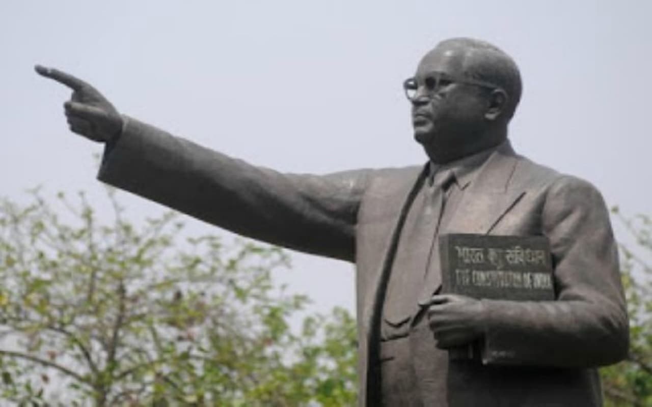 बाबा साहेब के सपनों का भारत बनाएं