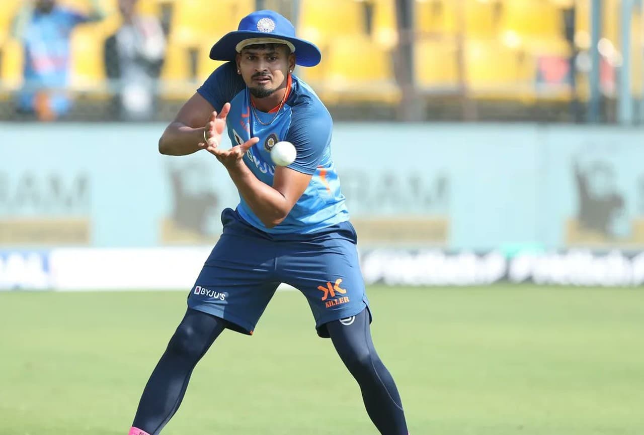 IND vs NZ: टीम इंडिया को लगा बड़ा झटका, श्रेयस अय्यर बाहर, BCCI ने इस खिलाड़ी को किया टीम में शामिल