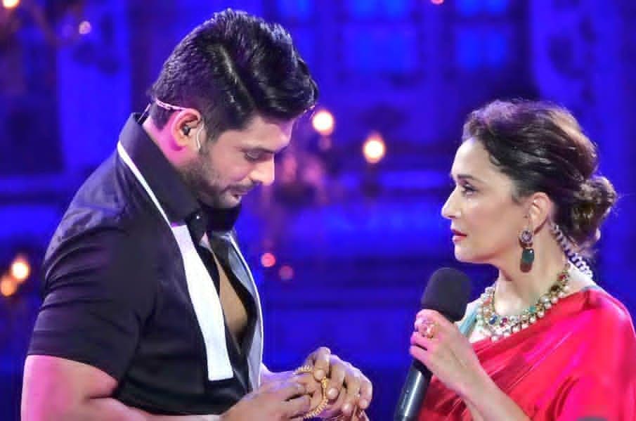 Dance Deewane 3 के स्टेज पर दिखी Madhuri Dixit के साथ Sidharth Shukla की केमिस्ट्री, शहनाज ने दोनों के साथ देखकर किया कुछ यूं रिएक्ट