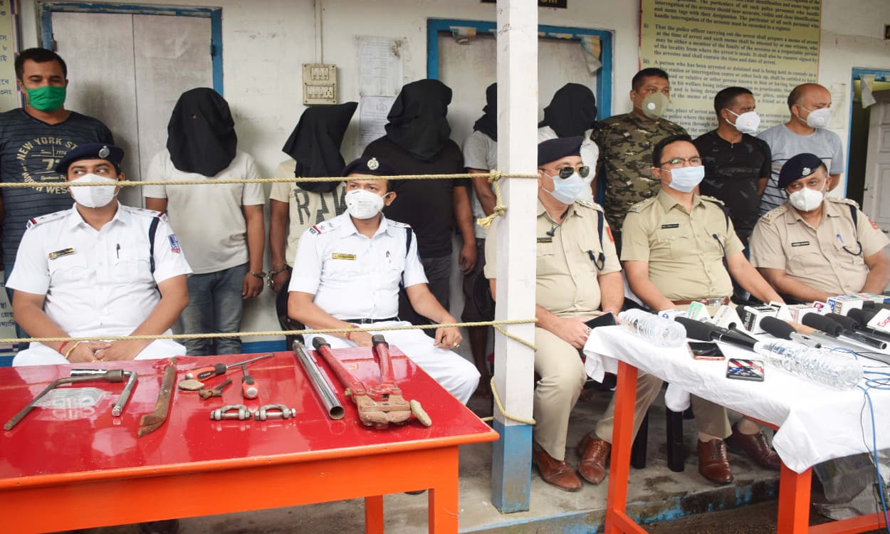 सिलीगुड़ी में एटीएम लूट गिरोह का पुलिस ने किया खुलासा, 5 आरोपियों की हुई गिरफ्तारी