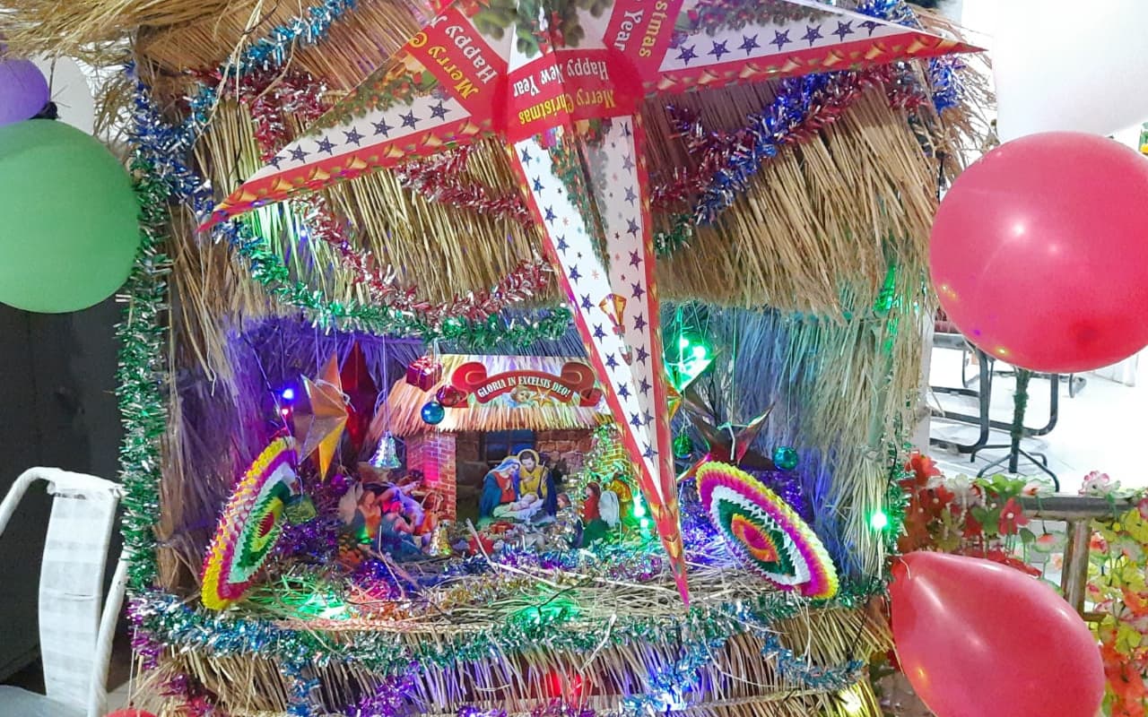 फैमिली क्रिसमस गैदरिंग : क्रिसमस की तैयारियों में जुटे मसीही परिवार, घरों और गिरजाघरों में की जा रही सजावट