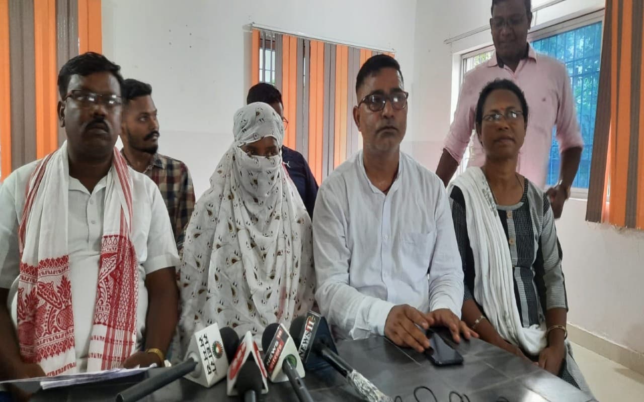 झारखंड के सिमडेगा धर्म परिवर्तन मामले में सोनी मिंज ने कहा- विधायक भूषण बाड़ा पर लगे आरोप बेबुनियाद